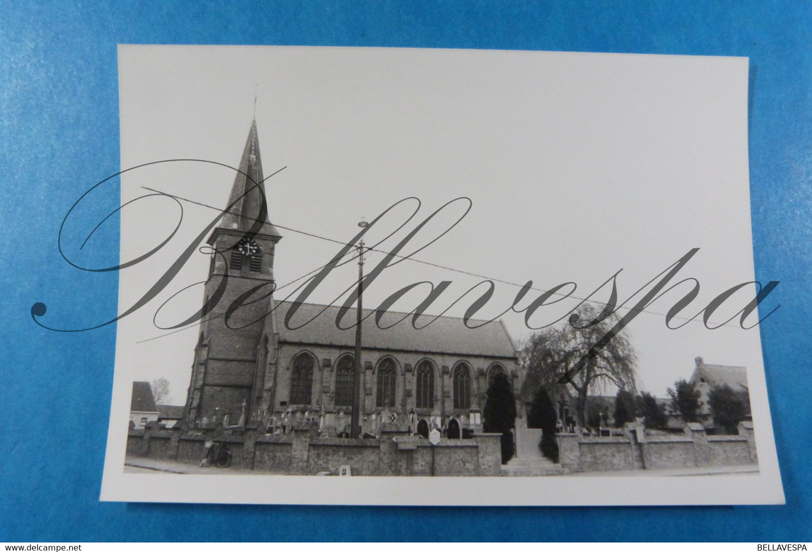 Noordschote Kerk St Barnabas    Foto-Photo Prive Opname 10/05/1975 - Lo-Reninge