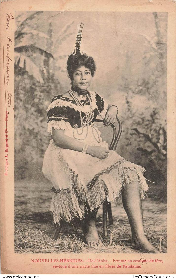 CPA Nouvelles Hebrides - Ile D'Aoba - Femme En Costume De Fete - Natte En Pandanus - VANUATU - Bergeret - Vanuatu