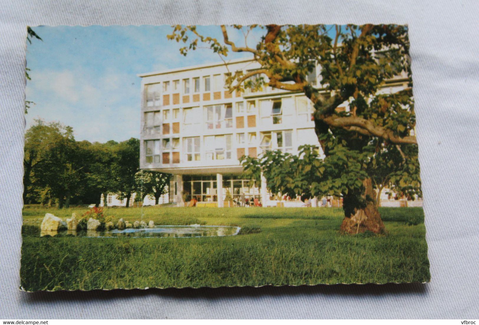 Cpm, Savigny Le Temple, Institut Gustave Roussy, Seine Et Marne 77 - Savigny Le Temple