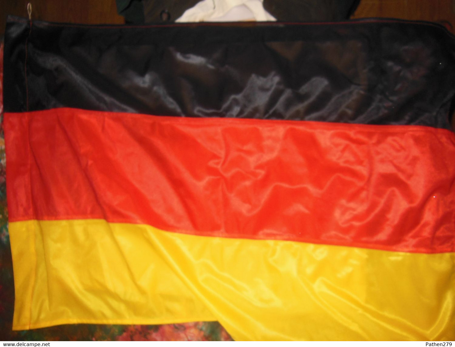 Drapeau Allemand Très Bon état 60 X 86 Cm - Bandiere