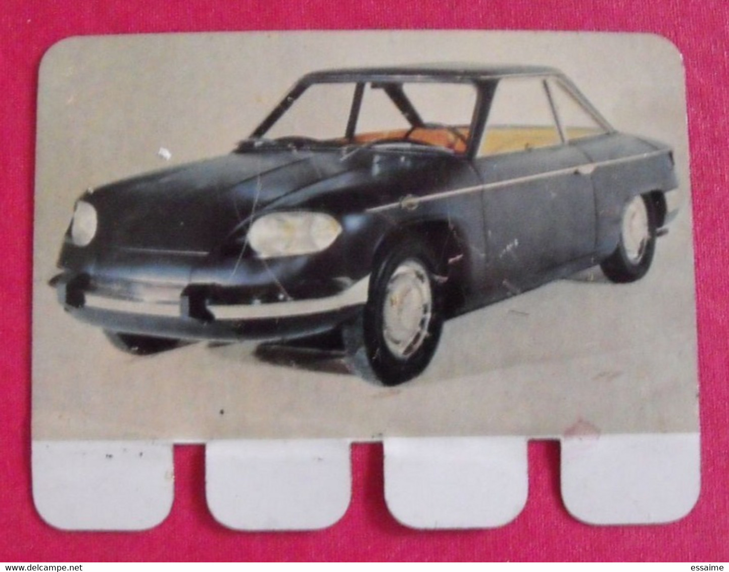 Panhard 24 CT 1964. Plaquette En Tôle COOP N° 48. "l'auto à Travers Les âges" - Tin Signs (vanaf 1961)
