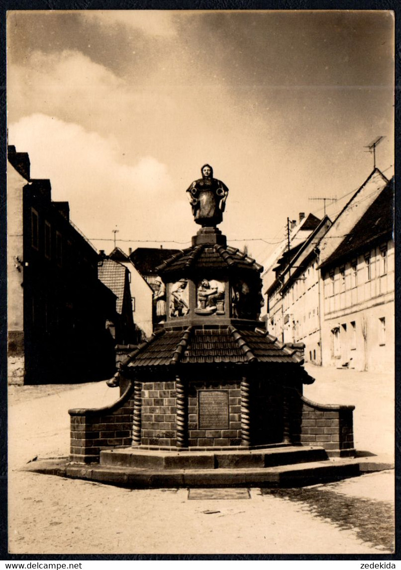 F6902 - Kohren Sahlis - Brunnen Töpferbrunnen - Verlag Foto Brodde - Kohren-Sahlis