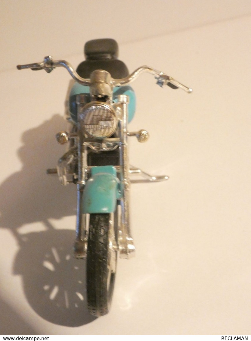 American Classic Edition MOTO 1/18 Honda VT Shadow - Motorräder