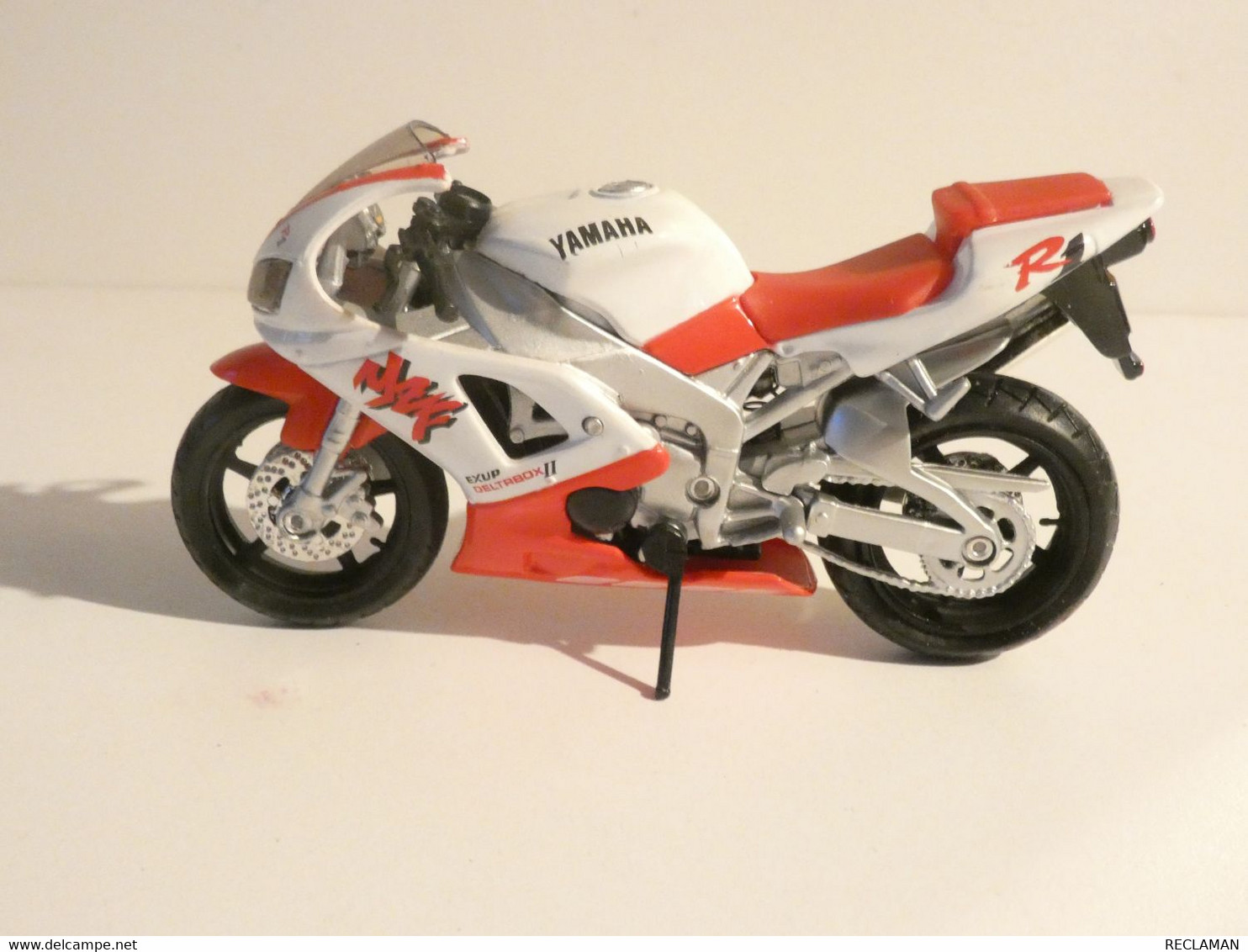 MAISTO Moto 1/18 Yamaha R1 YZF EXUP DELTABOX II - Motorfietsen