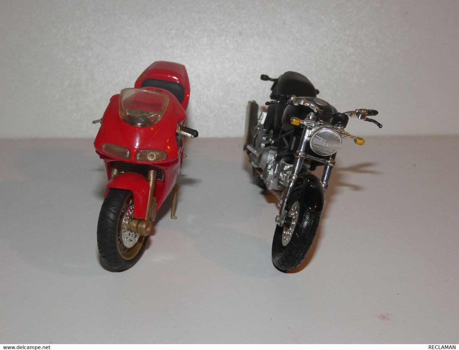 MAISTO Lot Moto 1/18 Ducati Monster Et Ducati 996 - Motorfietsen