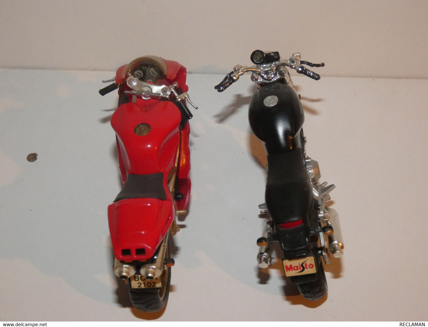 MAISTO Lot Moto 1/18 Ducati Monster Et Ducati 996 - Motorräder