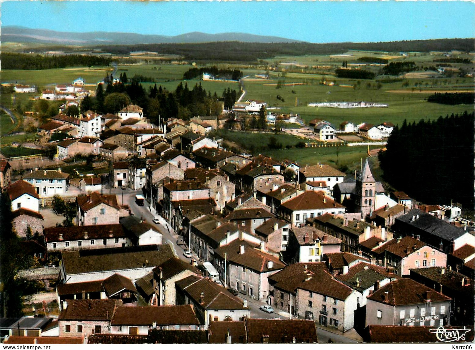 Montfaucon * Vue Générale Aérienne Sur Le Village - Montfaucon En Velay