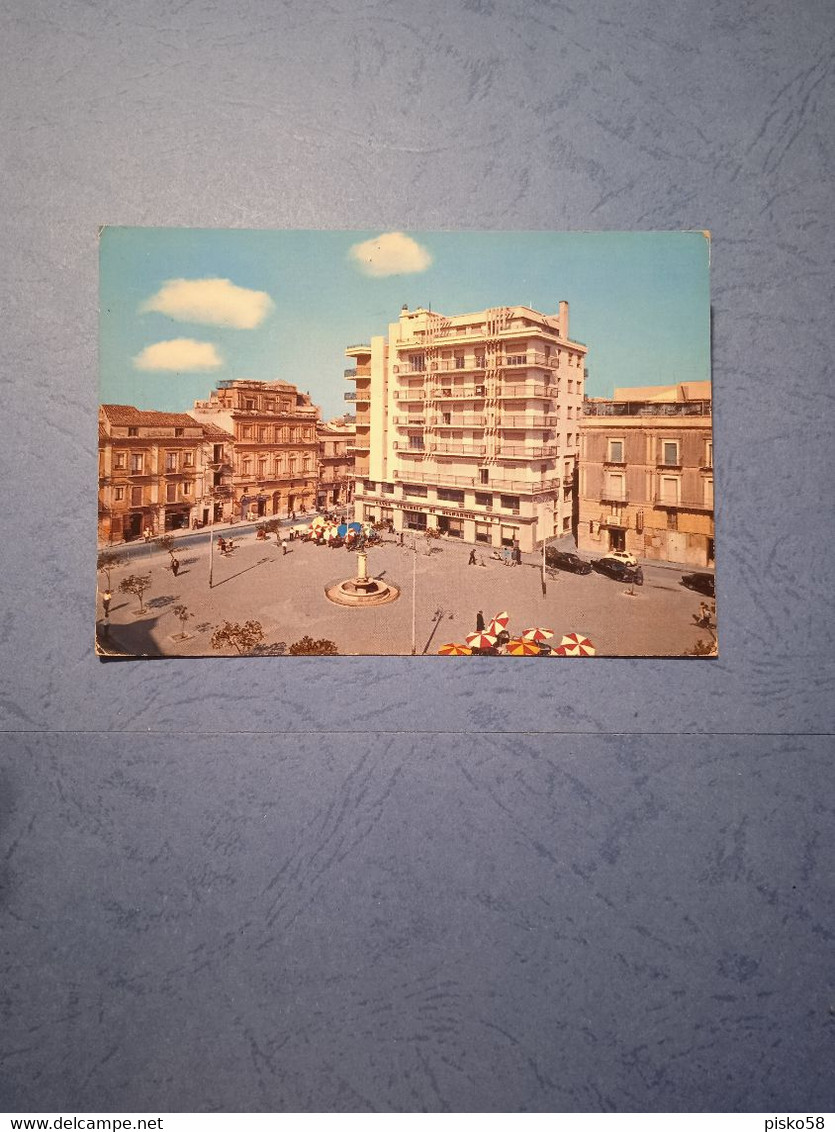 Italia-gela-piazza Umberto I-fg-1973 - Gela