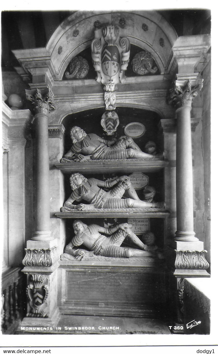 MONUMENTS IN SWINBROOK CHURCH, SWINBROOK, OXFORDSHIRE, ENGLAND. UNUSED POSTCARD   Ty6 - Monumenti