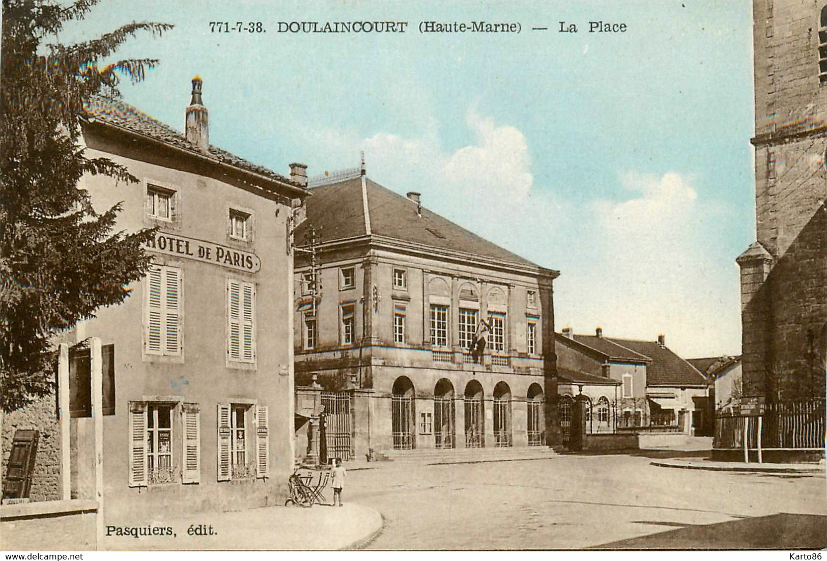 Doulaincourt * La Place Du Village * Hôtel De Paris - Doulaincourt