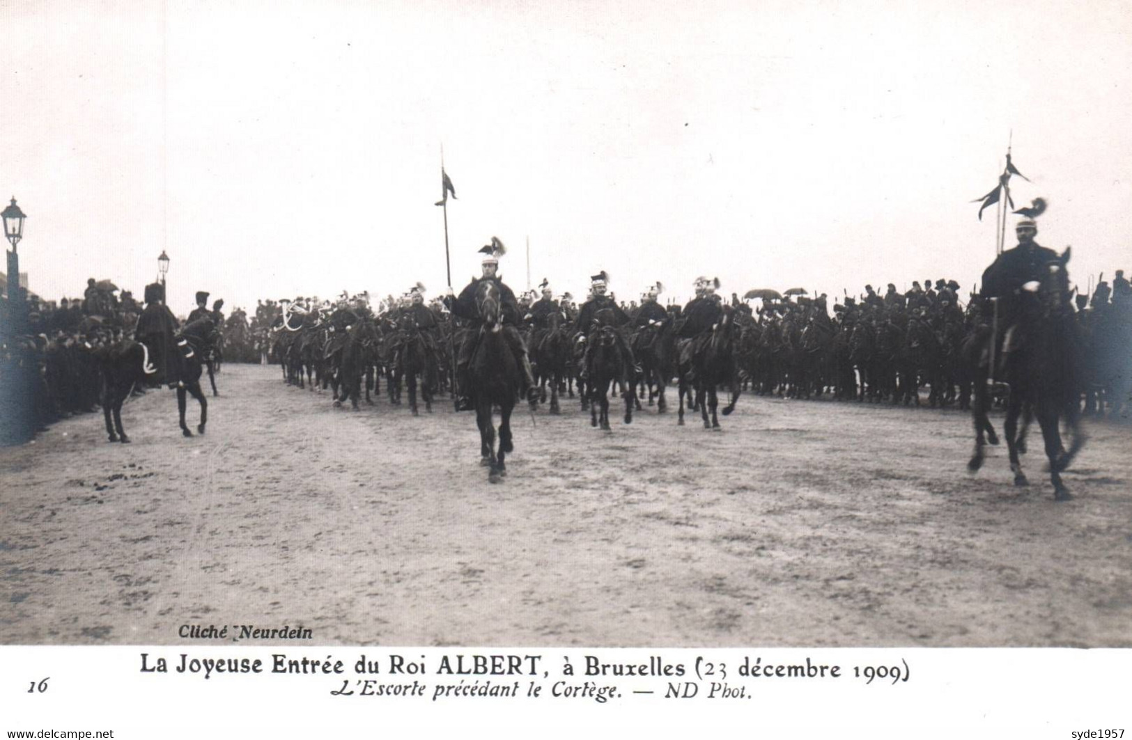 Belgique - Joyeuse Entrée Du Roi Albert 1er à Bruxelles (23-12-09) Escorte Précédant Le Cortège - Koninklijke Families