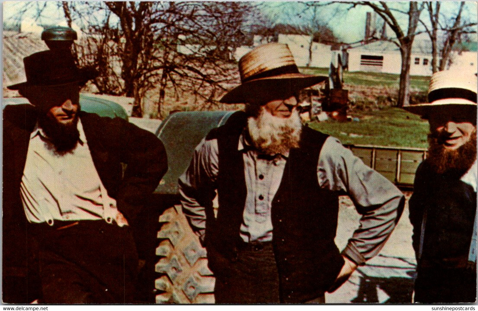 Pennsylvania Dutch Country Amish Men At Public Auction Of Farm Equipment At The Old Village Store Bird-In-Hand - Lancaster