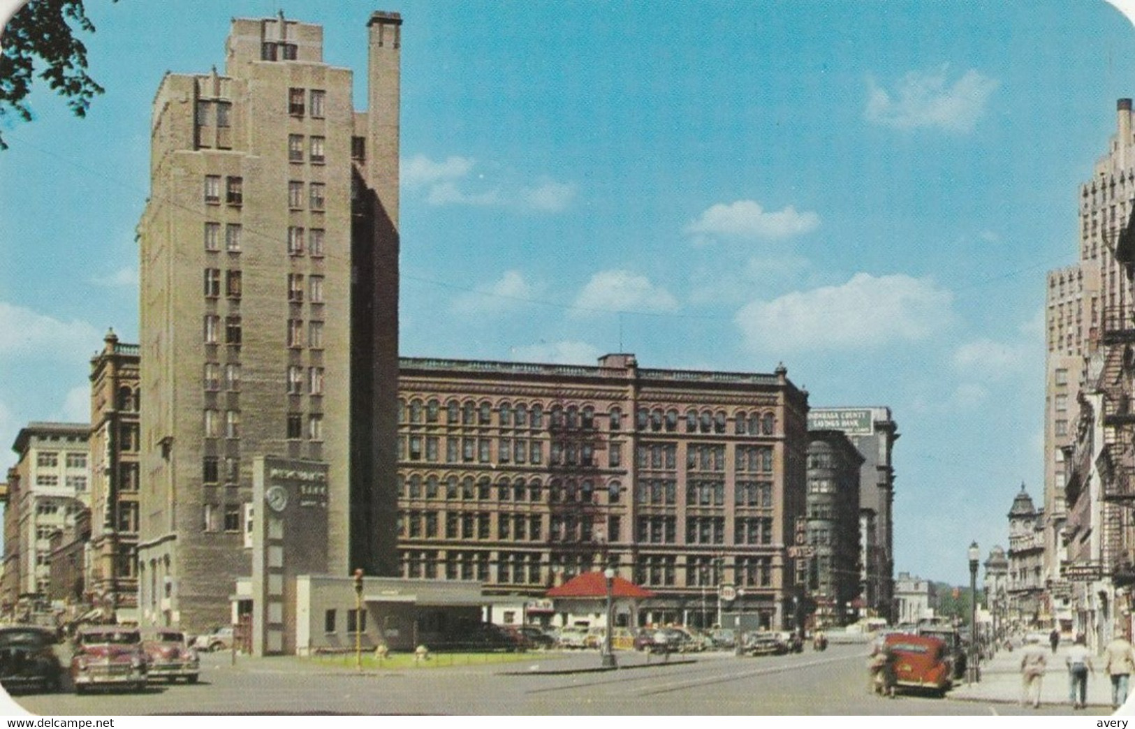 Looking West, Syracuse, New York On The Corner Of E. Fayette St., State St. And E. Genesee St. - Syracuse