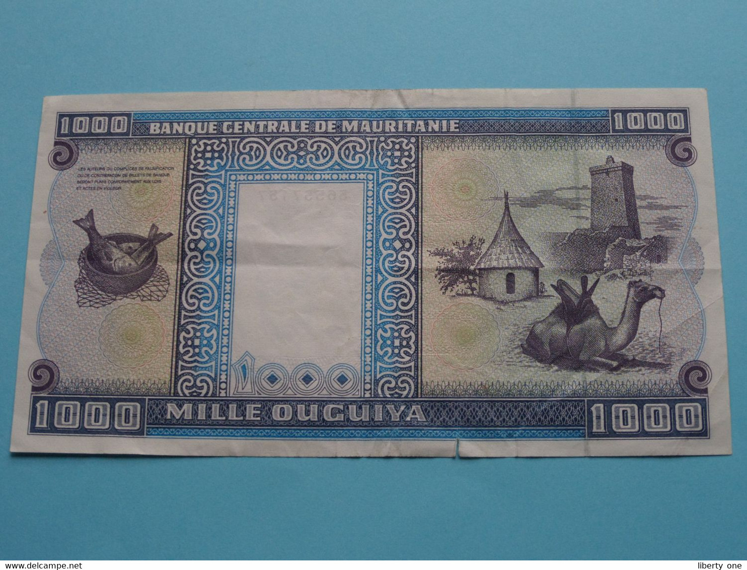 1000 Mille OUGUIYA - 28/11/1993 ( For Grade, Please See SCANS ) Circulated ( Small Tear ) ! - Mauritanie