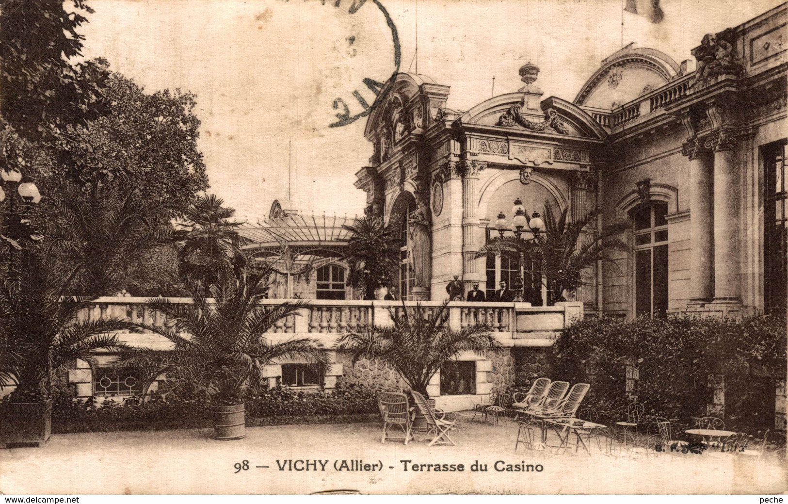 N°101857 -cpa Vichy -terrasse Du Casino- - Casinos