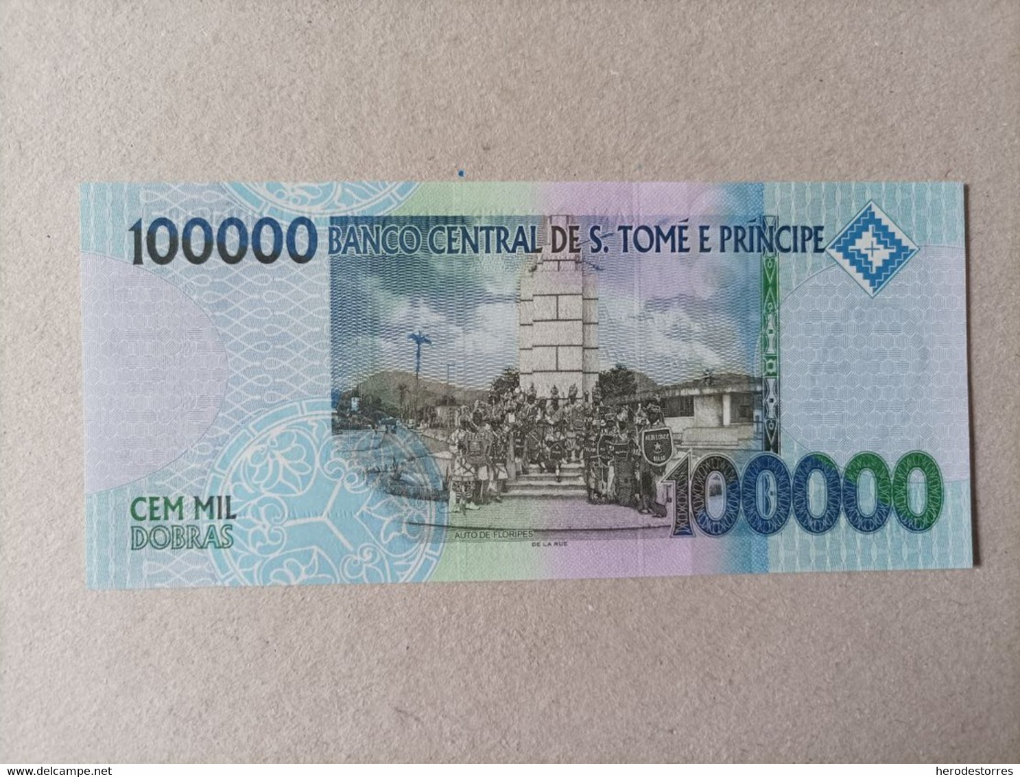 Billete De Santo Tome Y Principe 100000 Dobras, Año 2005, Nº Bajisimo 0005370, UNC - Sao Tome And Principe