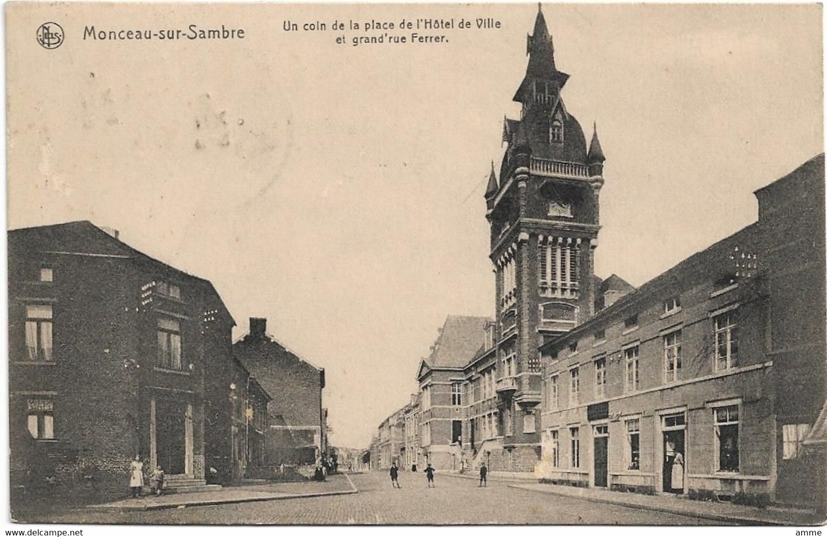 Monceau-sur-Sambre  *   Un Coin De La Place De L'hotel De Ville Et Grand'rue Ferrer - Charleroi