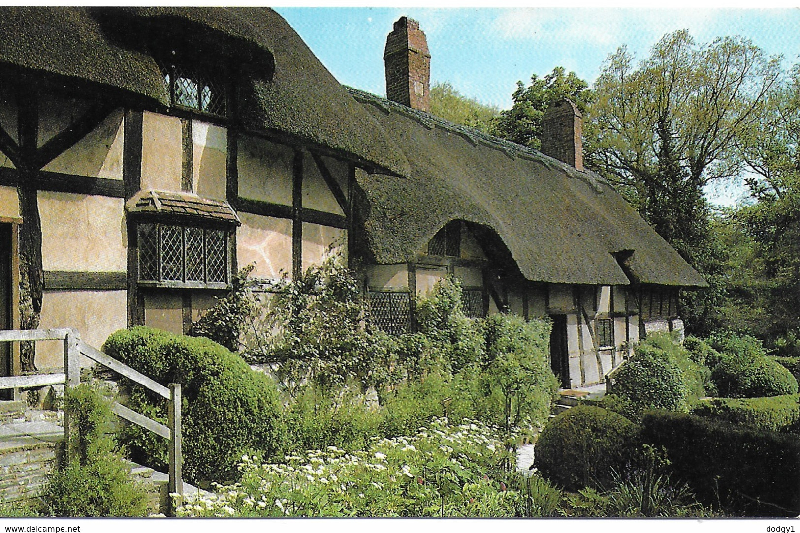 ANNE HATHAWAY'S COTTAGE, SHOTTERY, STRATFORD-UPON-AVON, ENGLAND. UNUSED POSTCARD   Ty7 - Stratford Upon Avon