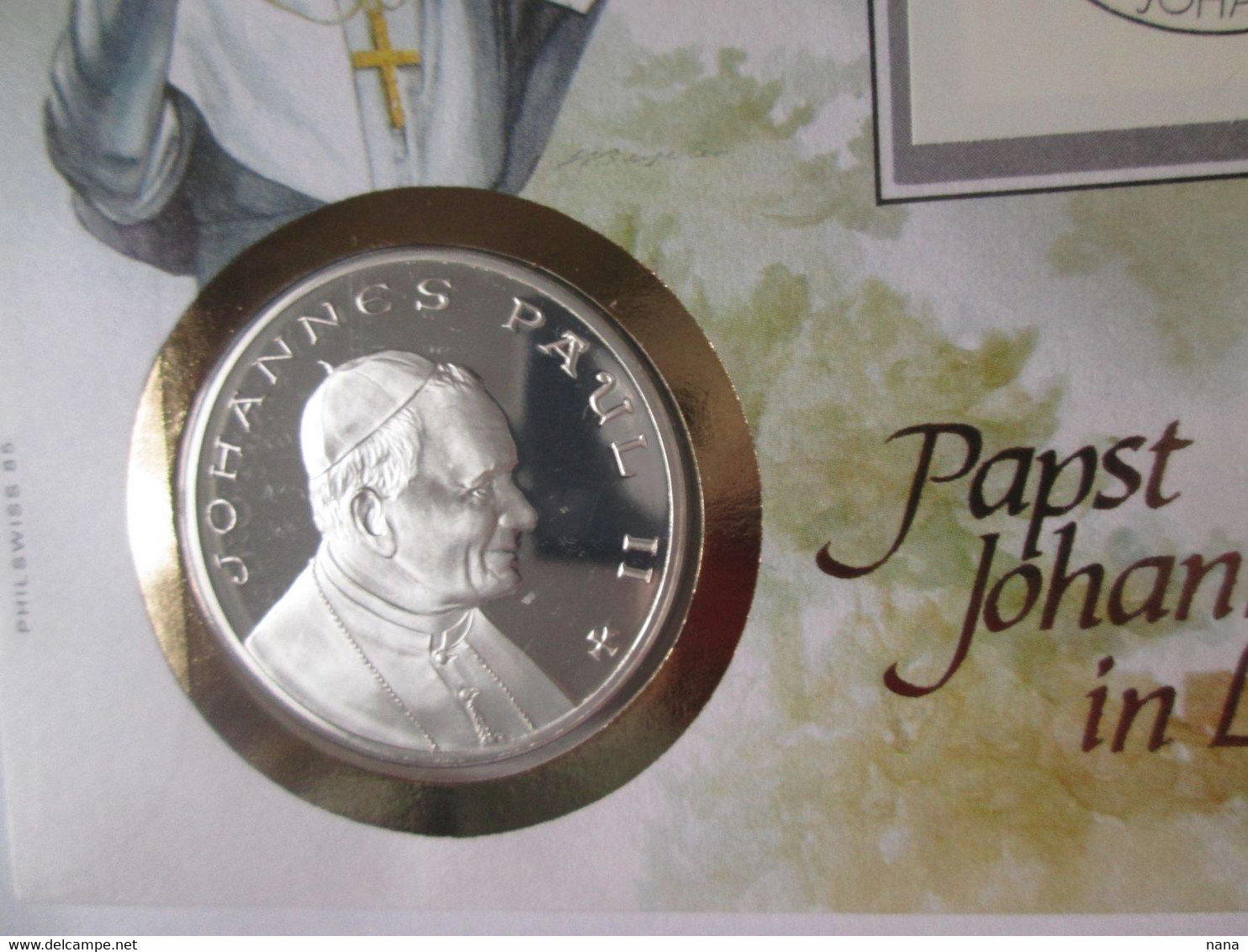 The Pope Johannes Paul II In Liechtenstein 1985 Envelope With Silver Commemorative Medal 999.9 Limited Edition 4000 Pc. - Brieven En Documenten