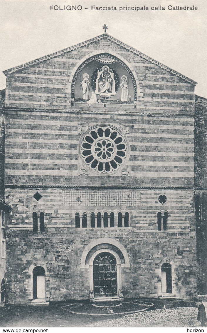 2e.605  FOLIGNO - Perugia - Cattedrale... - Lotto Di 2 Vecchie Cartoline - Foligno