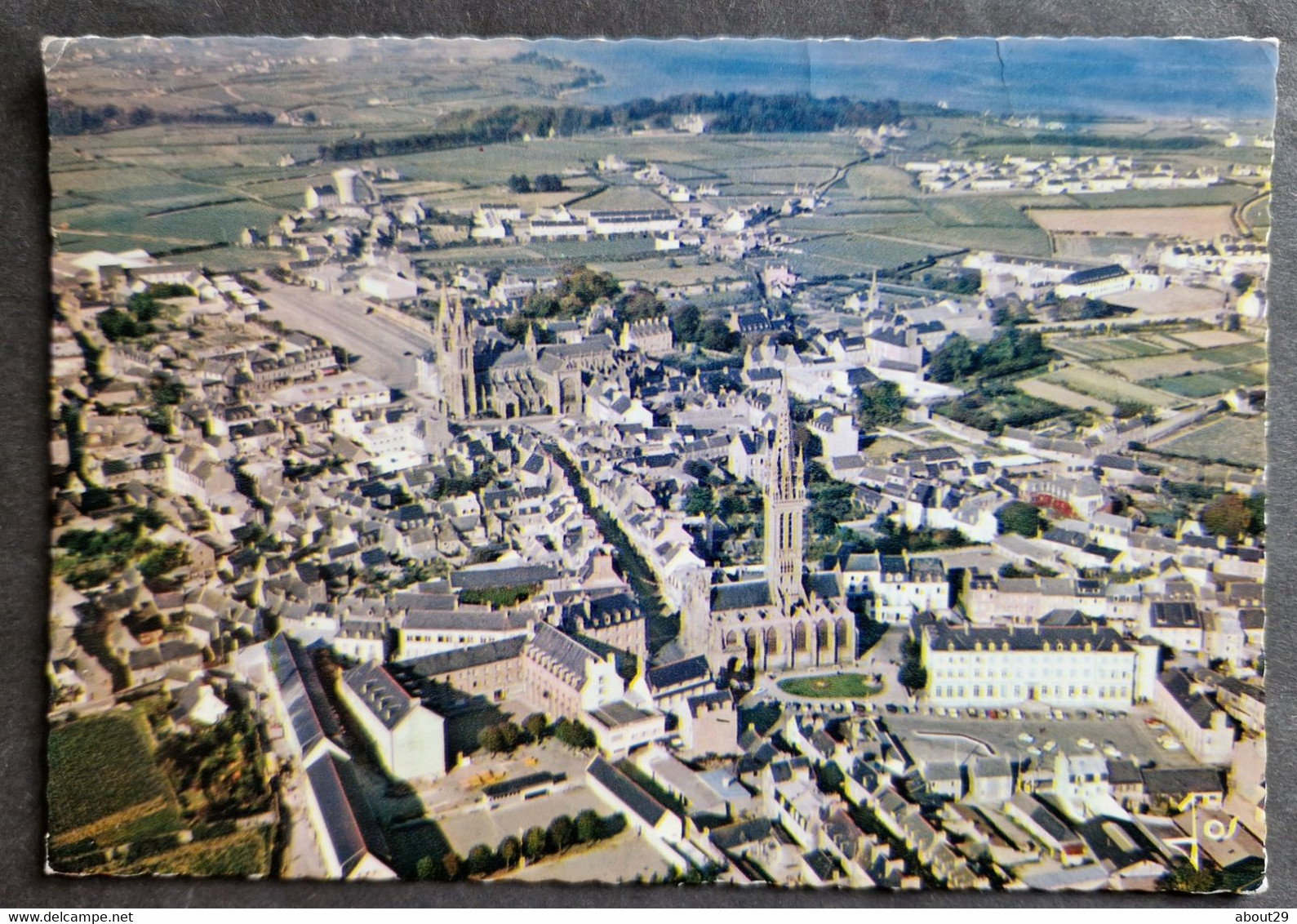 CPM 29 SAINT POL DE LEON - Vue Générale Sur Le Kreisker, La Cathédrale Et Les Plages- Edit Jos - Réf M 223 - Saint-Pol-de-Léon