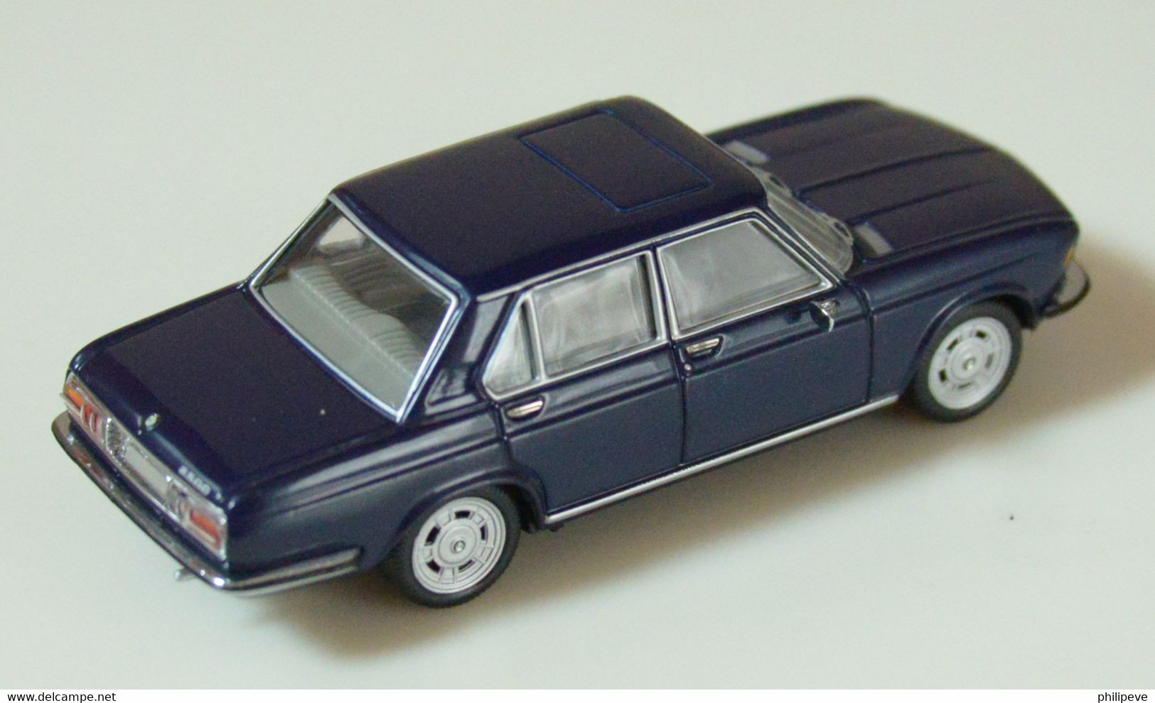 BMW 2500 - SCHUCCO 1:43 - Schuco