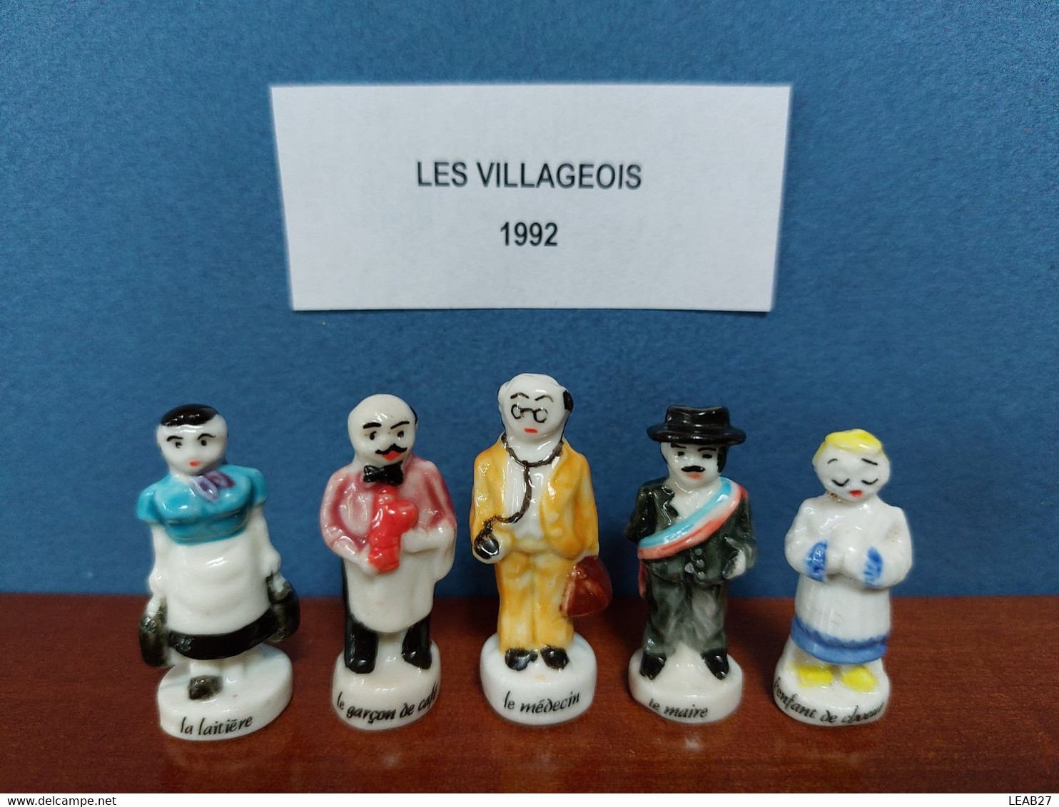 LES VILLAGEOIS - LOT DE 5 FEVES - 1992 - Characters