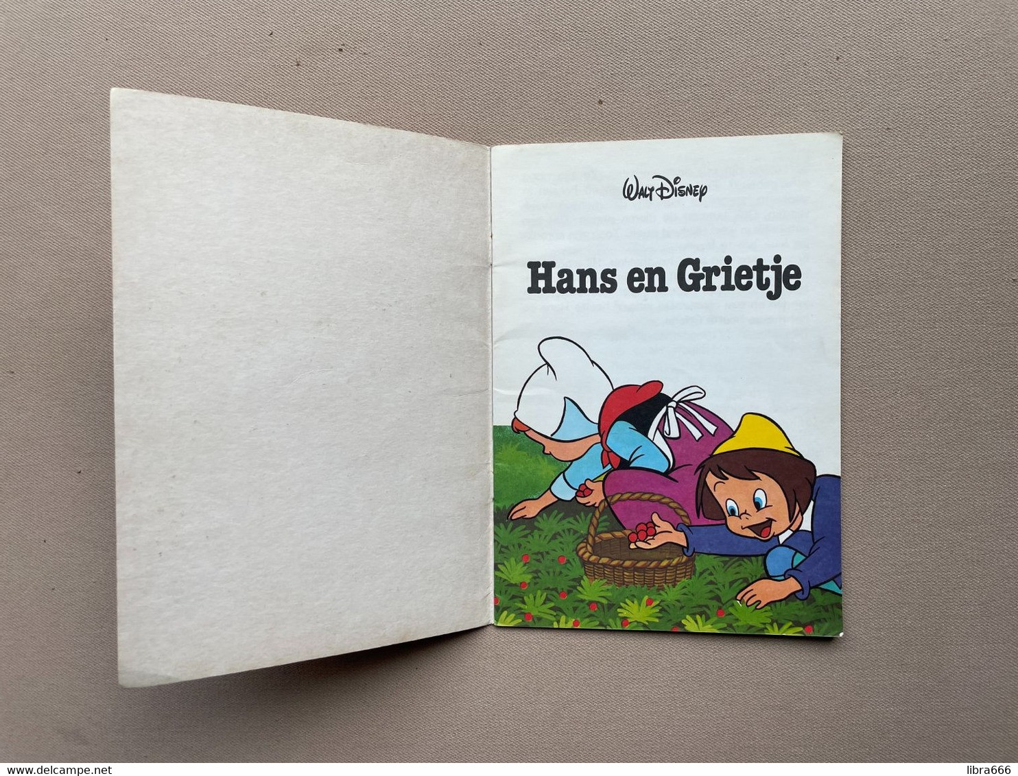 Walt Disney HANS EN GRIETJE (1983) - Zuidnederlandse Uitgeverij, Aartselaar - ISBN 90 243 3023 116.5 X 23.5 Cm. 15p. - Antiquariat