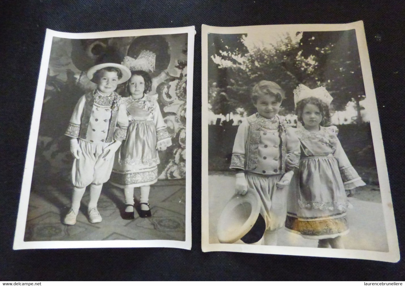 44 LA BAULE -  2 PHOTOGRAPHIES   PETITS BRETONS  FETE AU CASINO DE LA BAULE 1936 - Orte