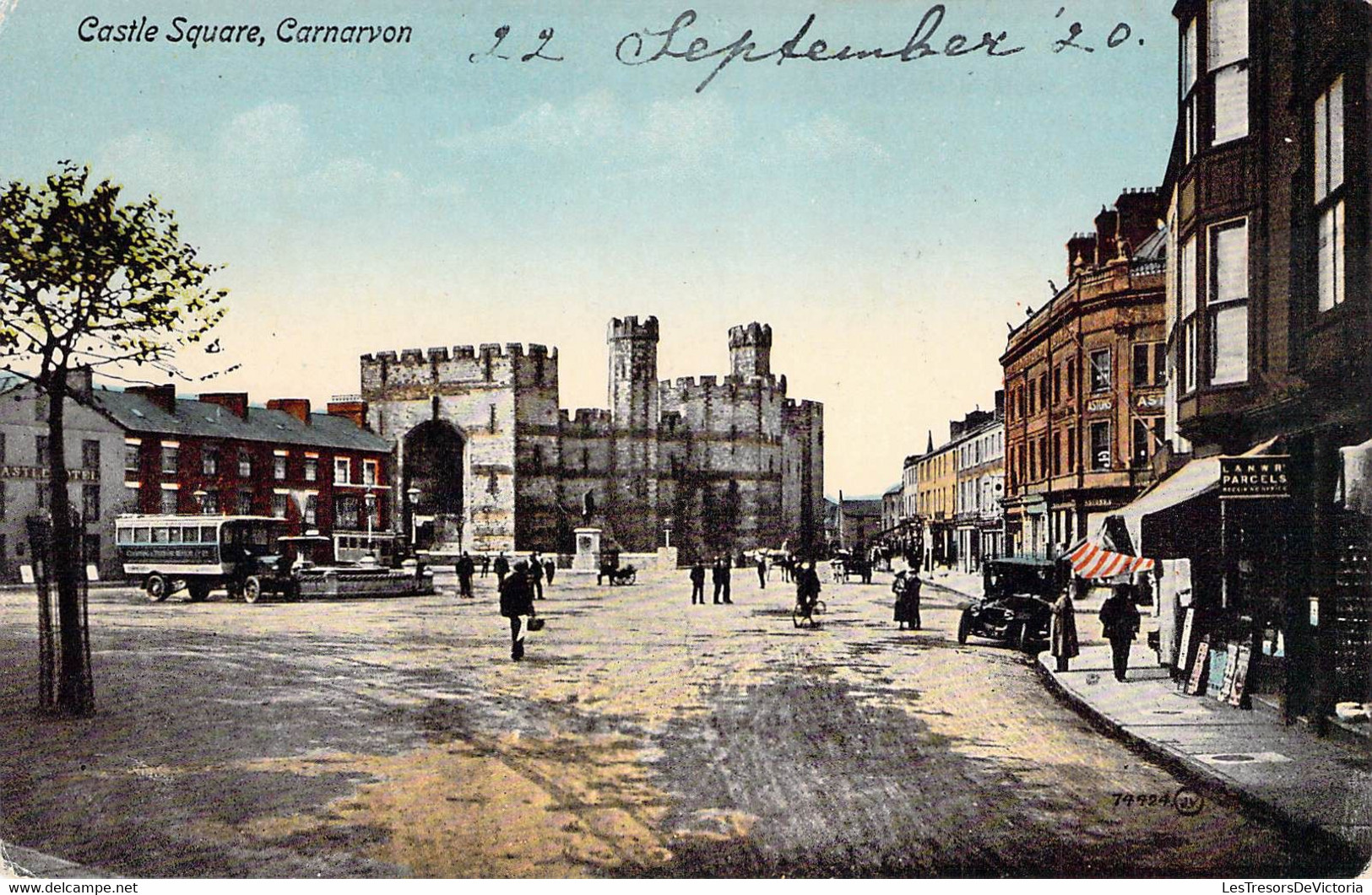 CPA Royaume Uni - Pays De Galles - Caernavonshire - Carnavon - Castle Square - Valentine's Series - Colorisée - Animée - Caernarvonshire