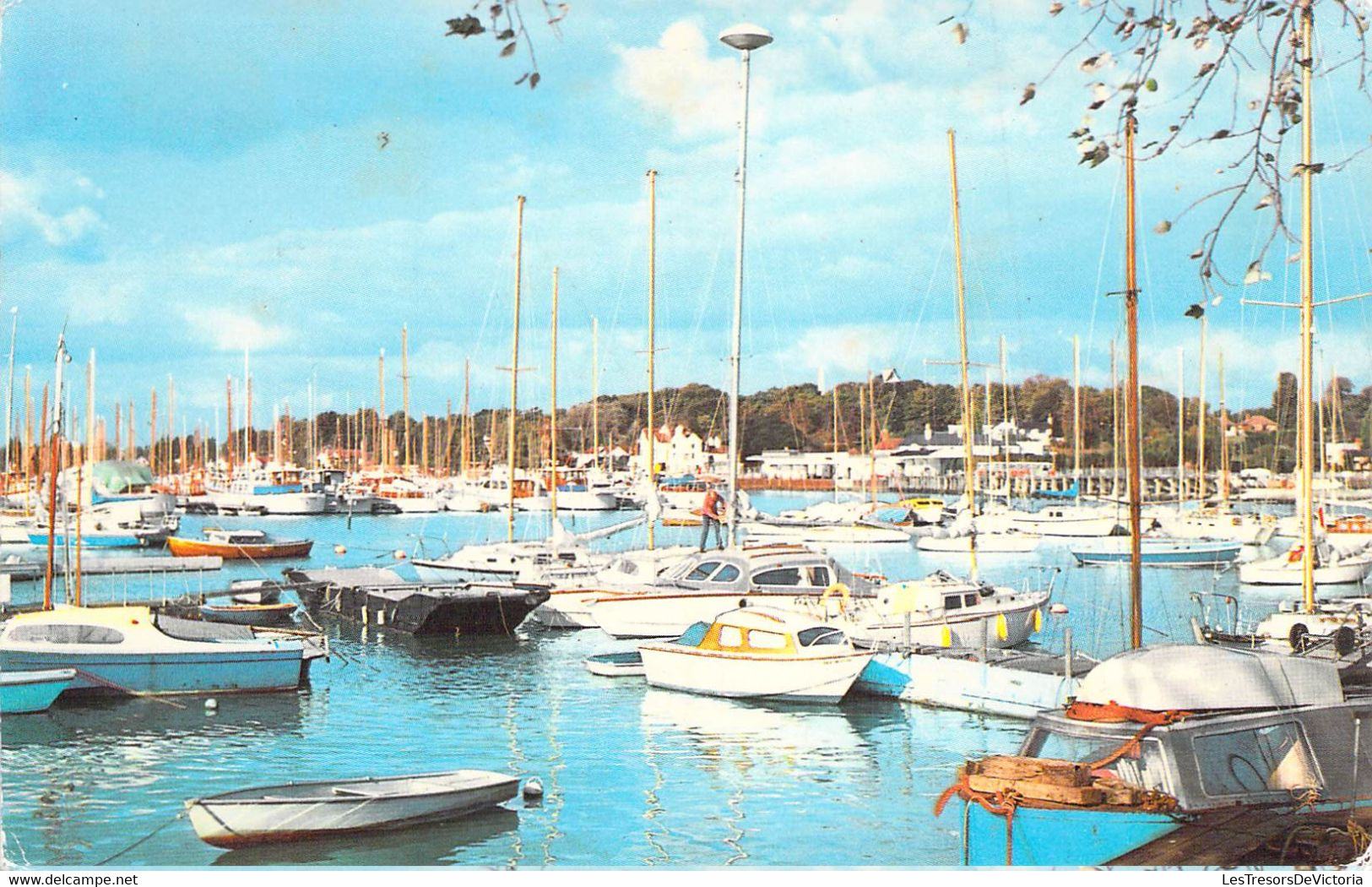 CPA Royaume Uni - Angleterre - Hampshire - Yachts At Lymington - Colourmaster International - Colorisée - Bateau - Sonstige & Ohne Zuordnung