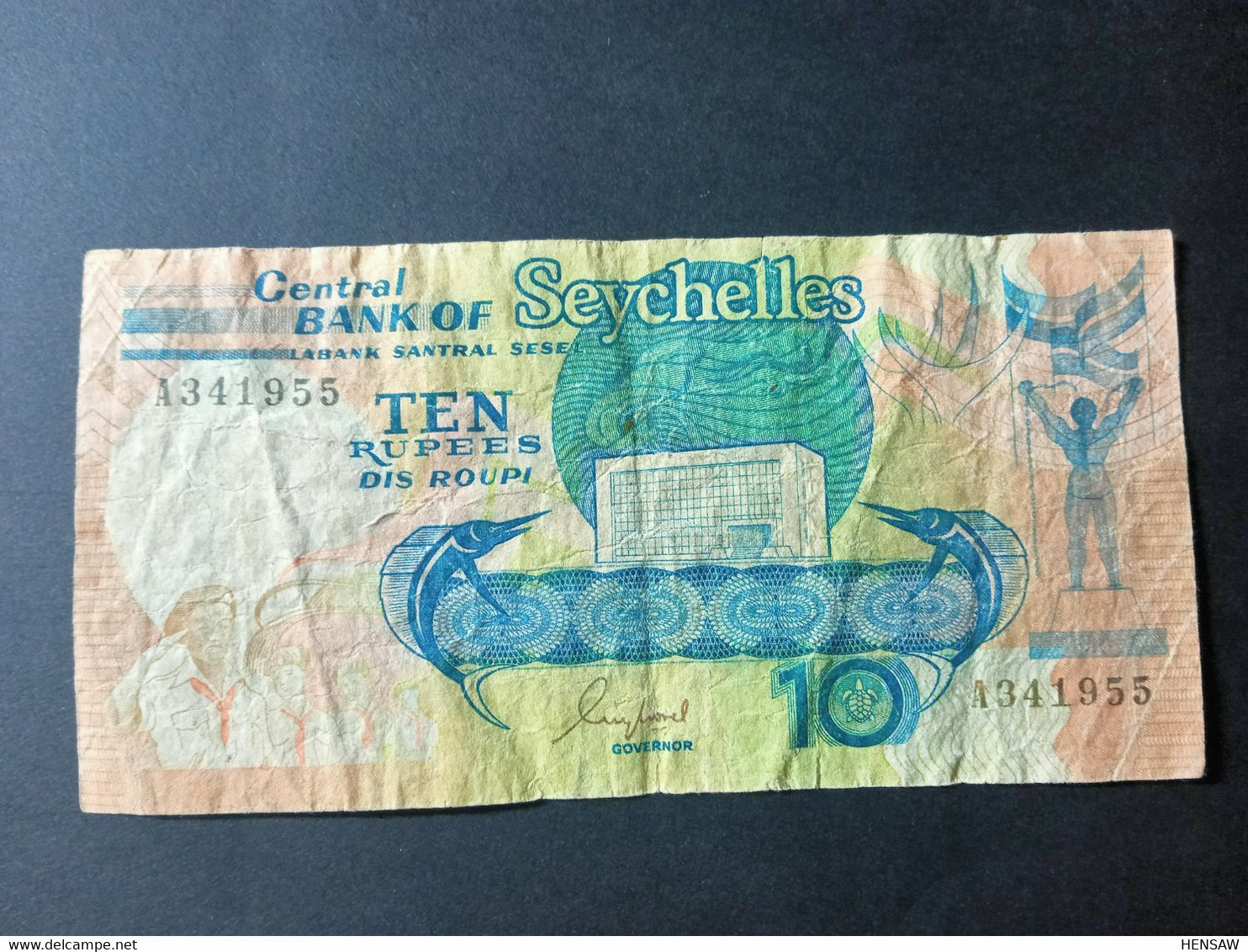 SEYCHELLES 10 RUPEES P 32 1989 USADO USED - Seychelles