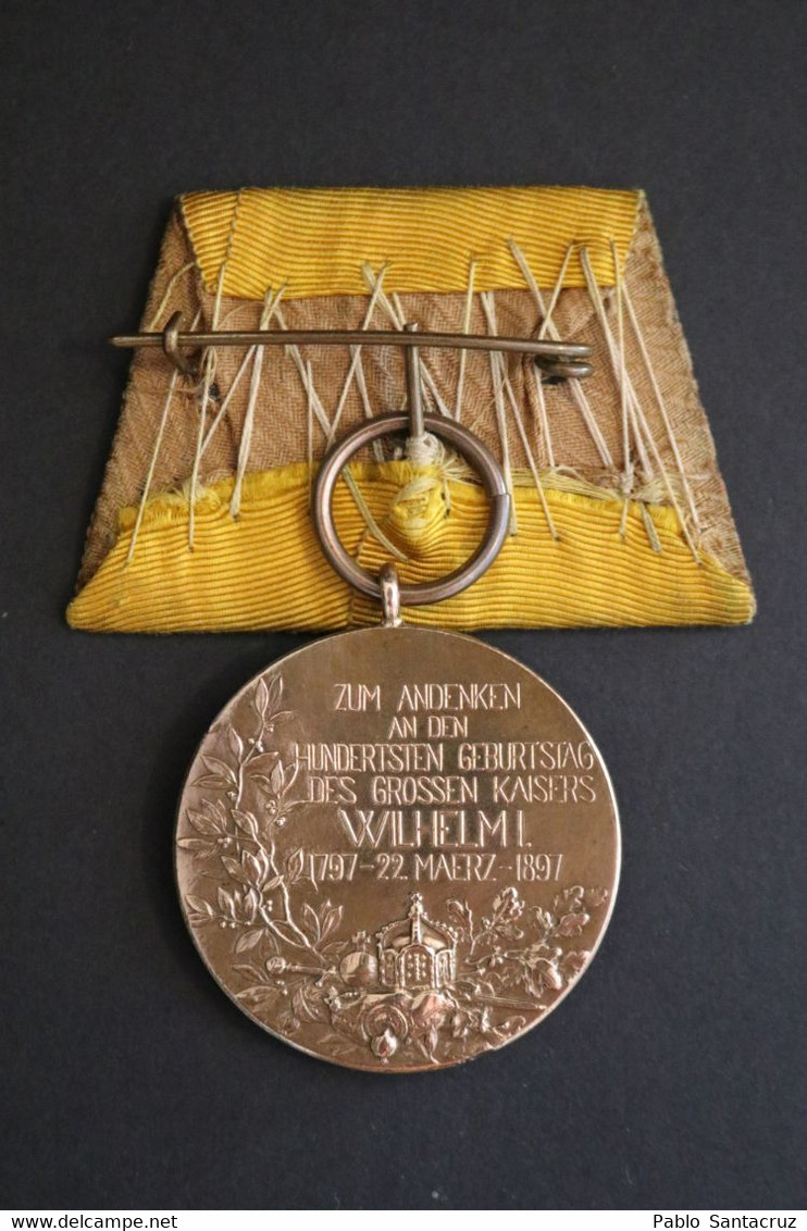 Medal For The 100th Anniversary Of The Birth Of Kaiser Wilhelm I König Von Preussen (1797-1897) - Duitsland