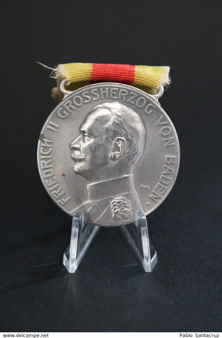 WW1 Medal Of Merit For Friedrich II Grossherzog Von Baden 1914-1918. 1917 Model. - Allemagne