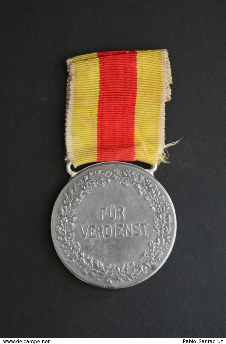 WW1 Medal of Merit for Friedrich II Grossherzog von Baden 1914-1918. 1917 Model.
