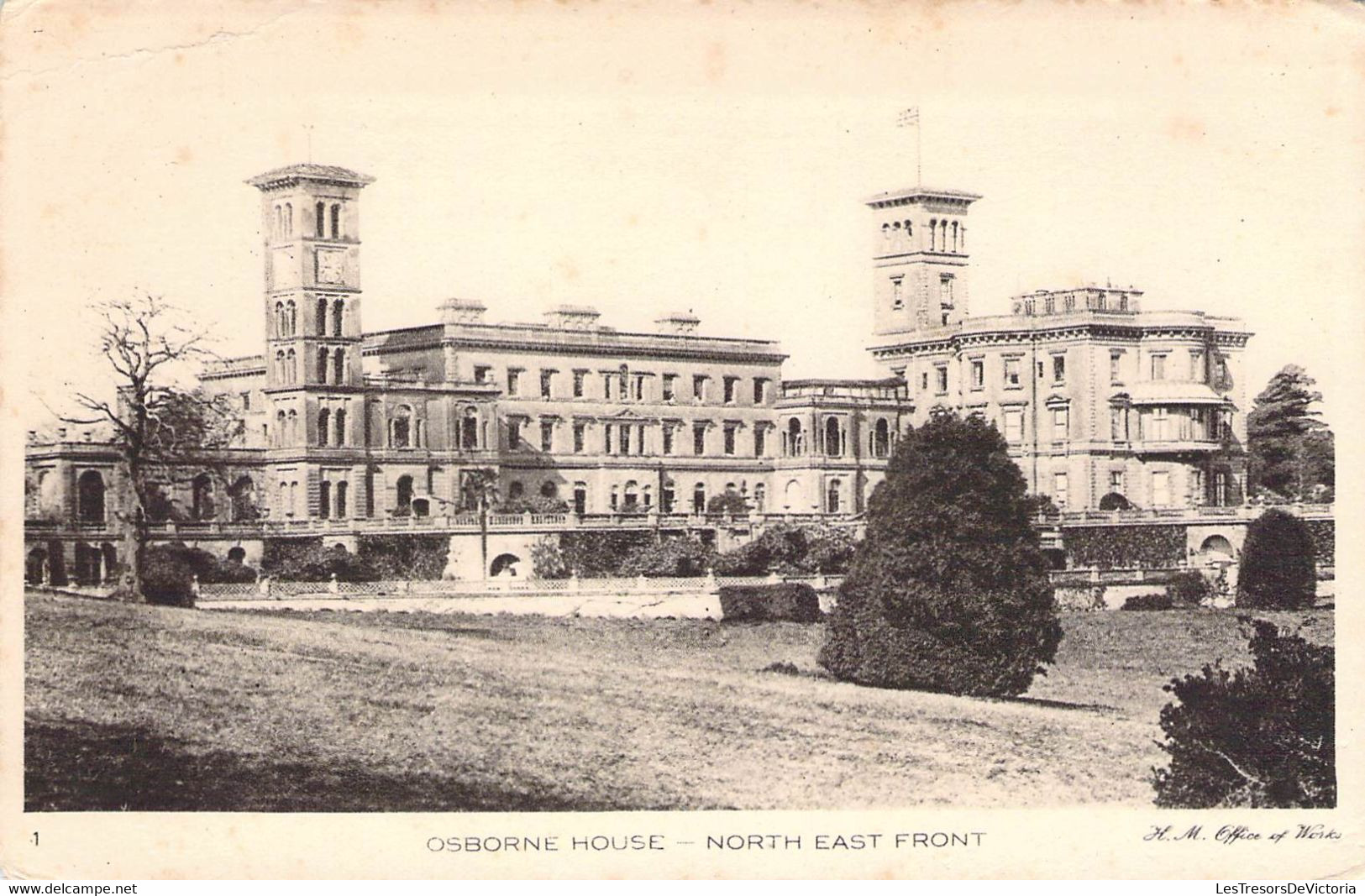 CPA Royaume Uni - Isle Of Wight - Osborne House - North East Front - H. M. Office Of Works - The Rembranlt Intaglio - Autres & Non Classés