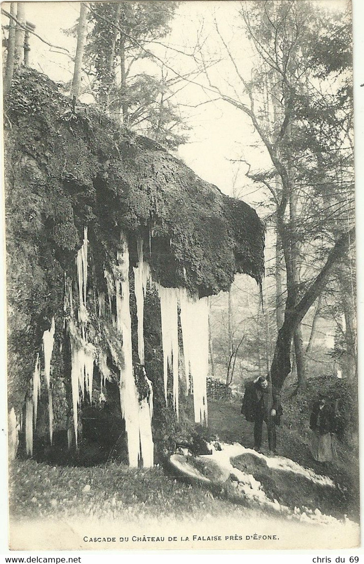 Cascade Du Chateau De La Falaise Pres D Epone - Epone