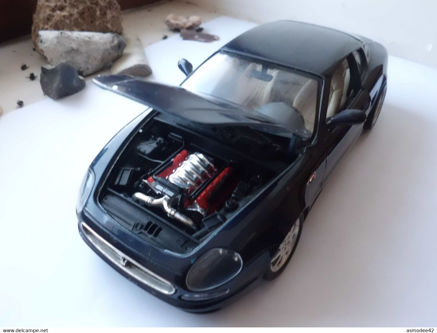 BURAGO  1/18 MASERATI 3200GT METAL - Burago