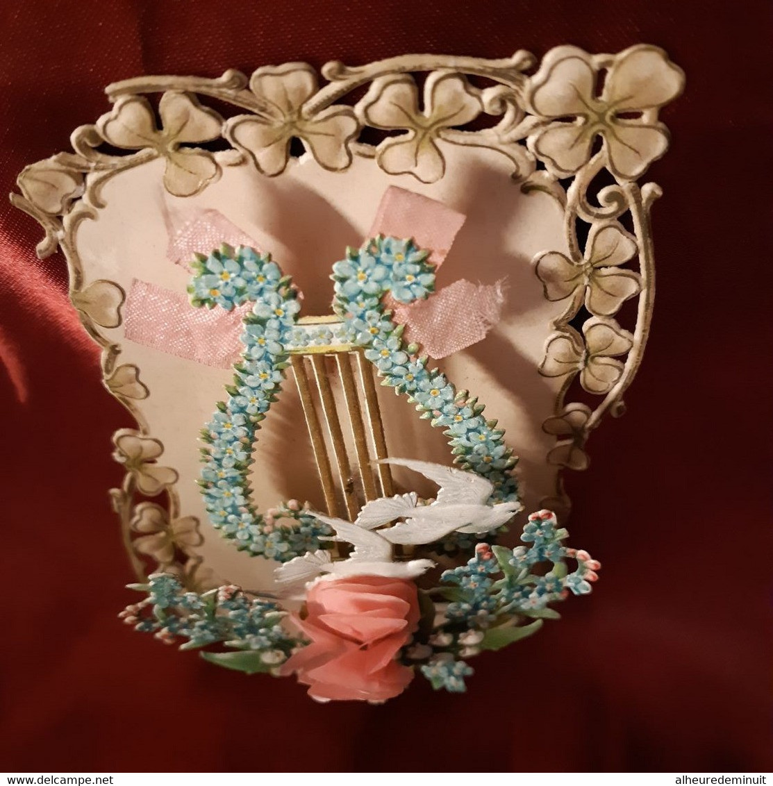 Image Ancienne"Souvenirs"découpis Se Déploient"myosotis"muguet"lyre"couple Colombes"musique"rose"fleurs"trèfle"1902 - Fleurs