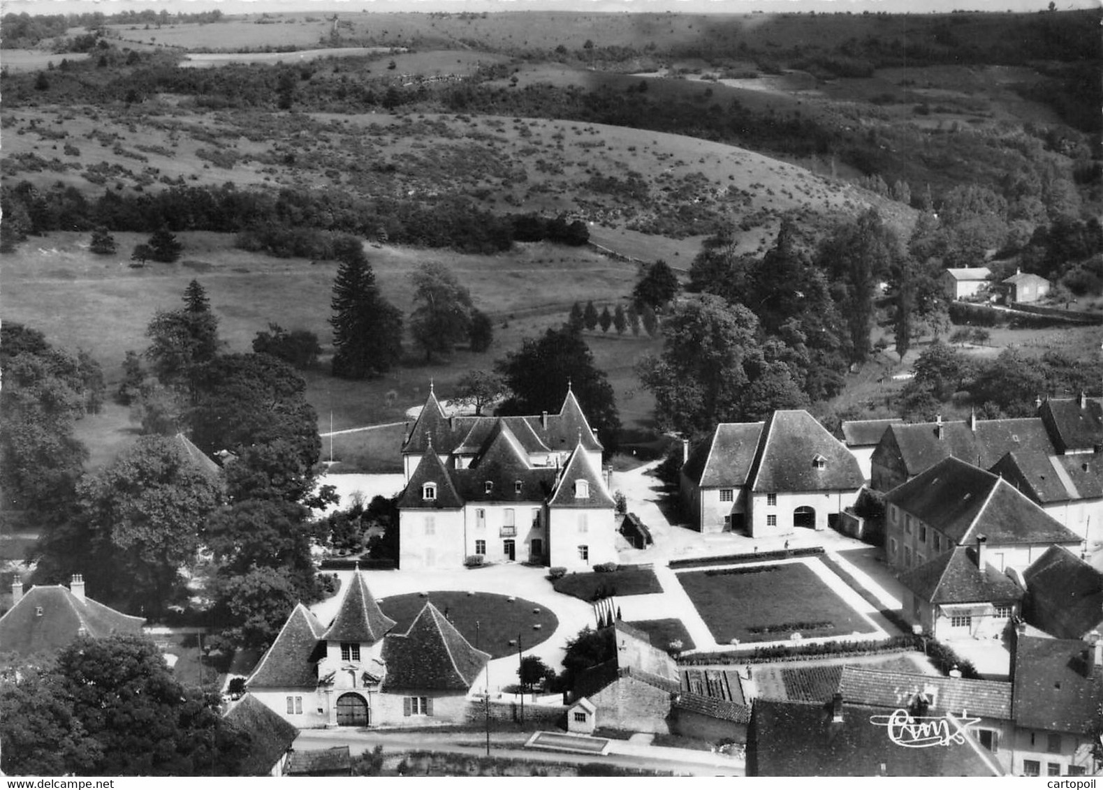 39 - GEVINGEY - Un Beau Panorama Aérien - Le Château - Gendrey