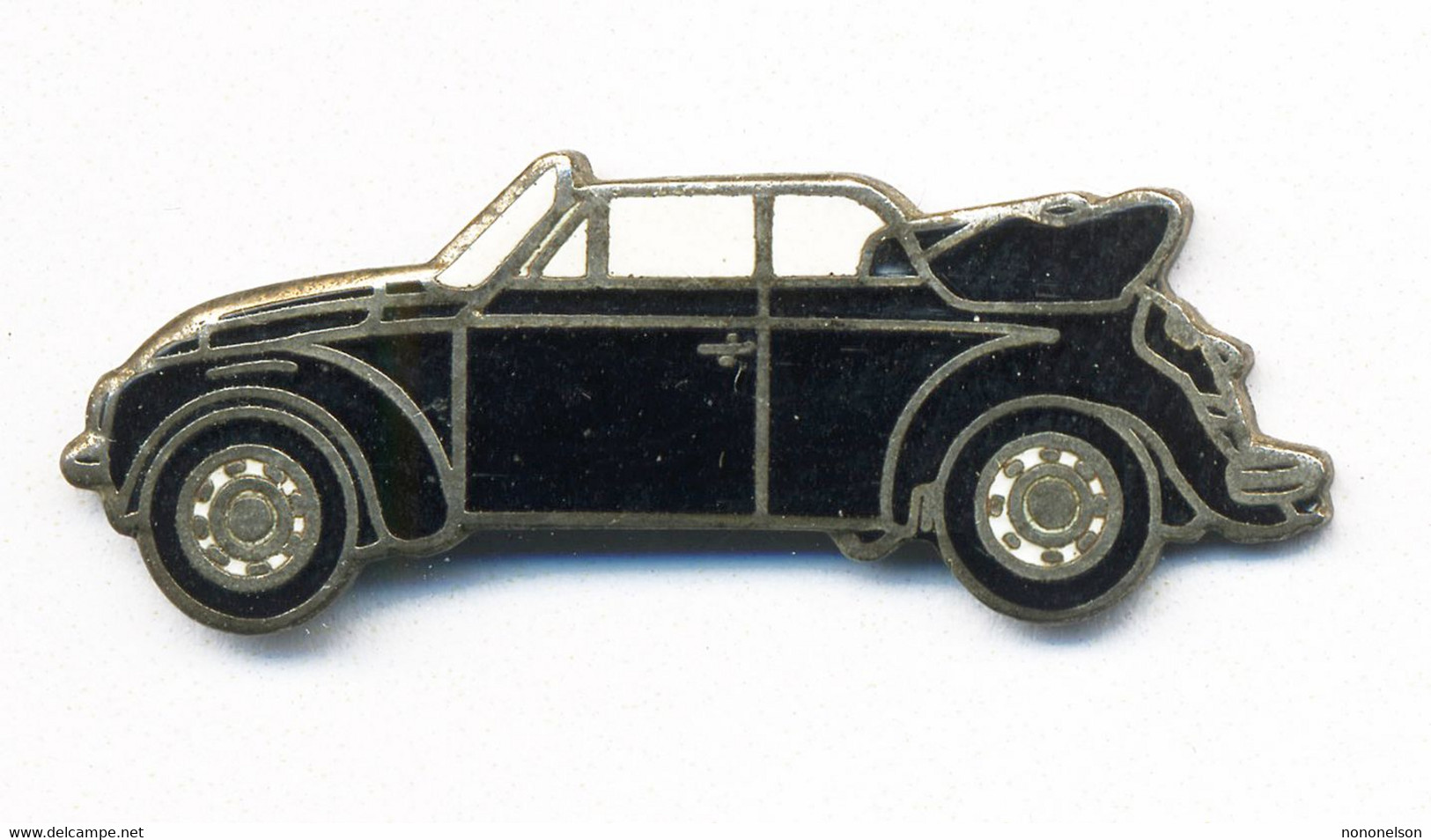 Pin's Volkswagen / Modèle Coccinelle Cabriolet (Karmann 1949-80) - Version Carrosserie Noire. Non Est. EGF. T875-21 - Volkswagen