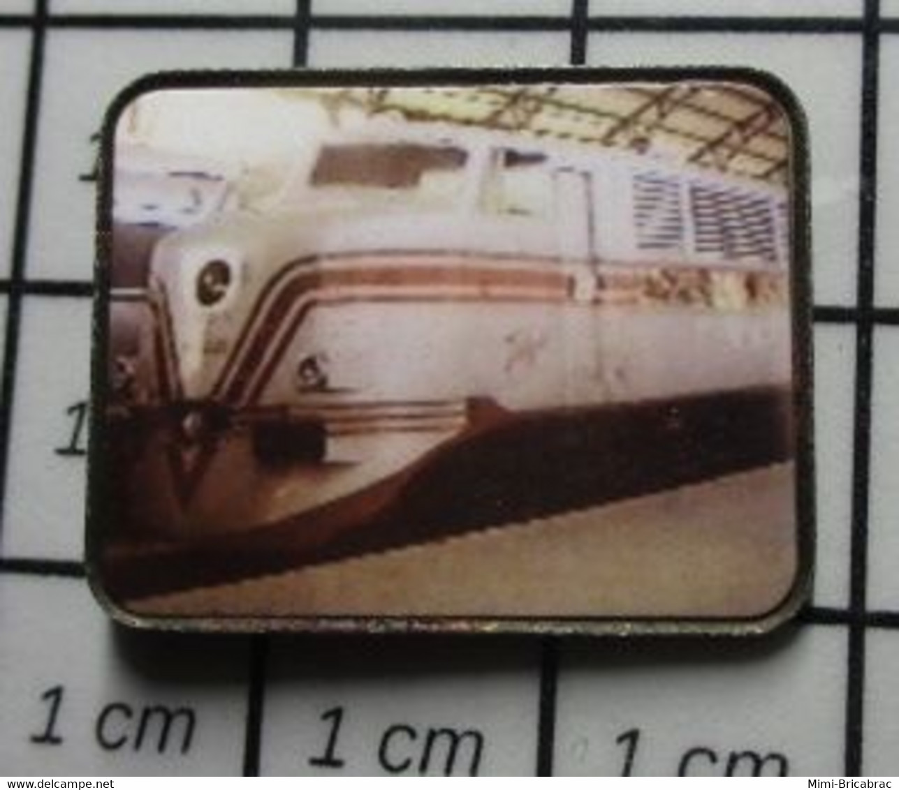 510c Pin's Pins / Beau Et Rare / TRANSPORTS / LOCOMOTIVE A IDENTIFIER PHOTO COULEUR - Transports