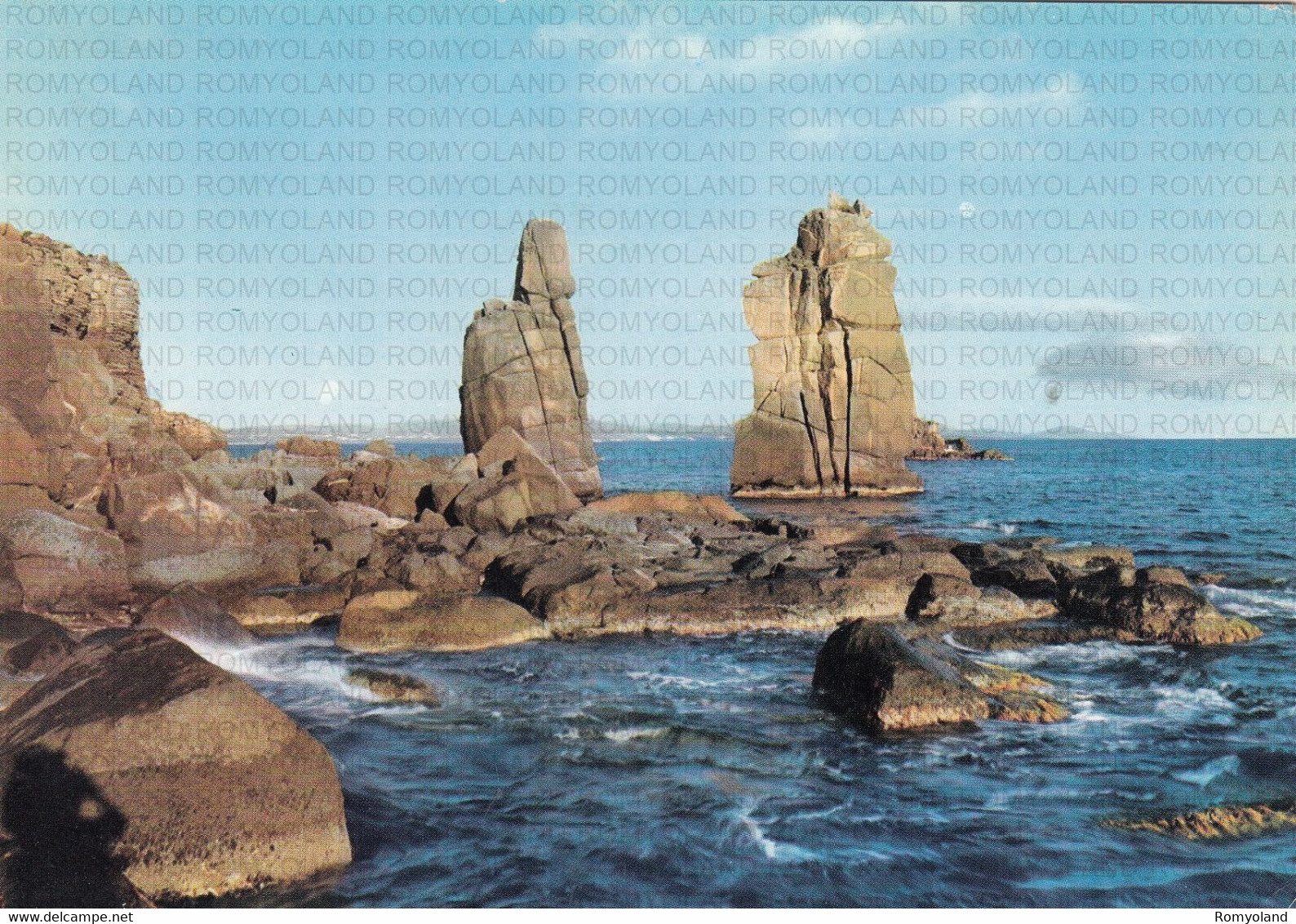 CARTOLINA  CARLOFORTE,CARBONIA,SARDEGNA,LE COLONNE,MARE,SOLE,ESTATE,VACANZA,SPIAGGIA,BARCHE A VELA,VIAGGIATA 1962 - Carbonia