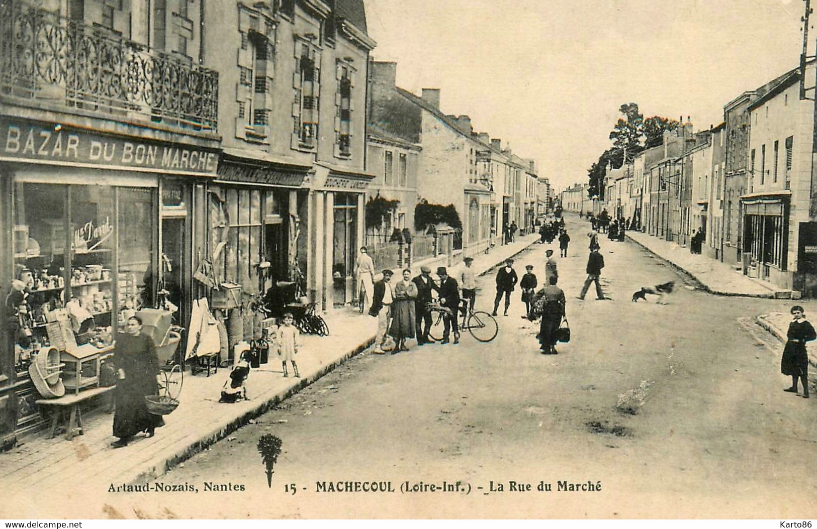 Machecoul * La Rue Du Marché * Bazar Du Bon Marché * Boucherie * Villageois - Machecoul