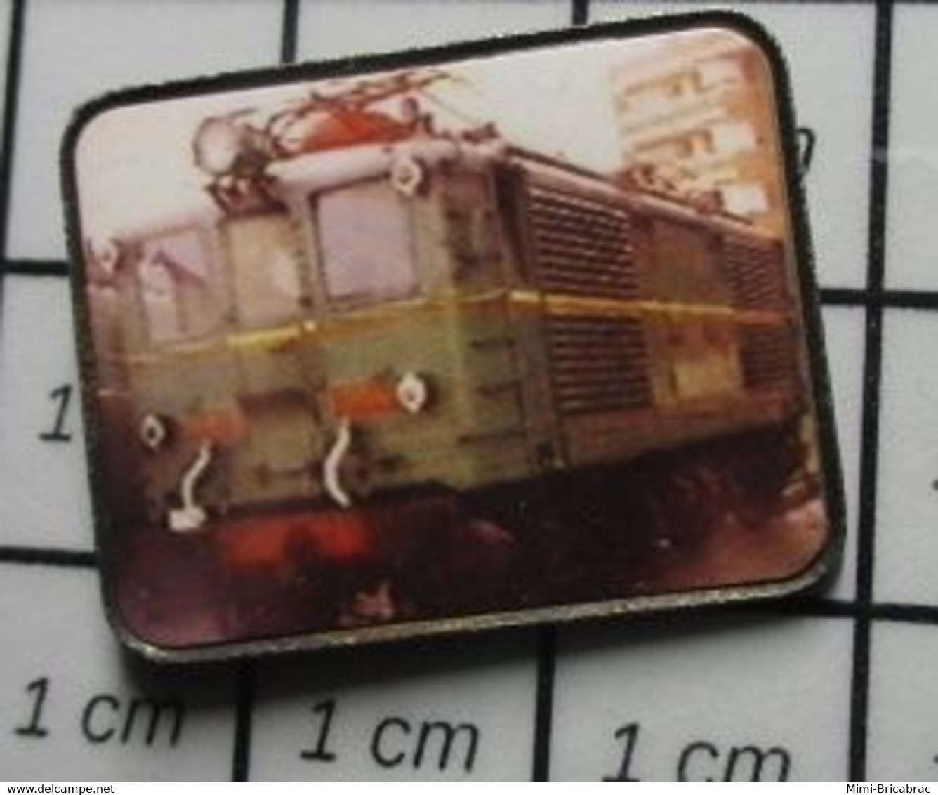 813c Pin's Pins / Beau Et Rare / TRANSPORTS / LOCOMOTIVE A IDENTIFIER PHOTO COULEUR - Transports