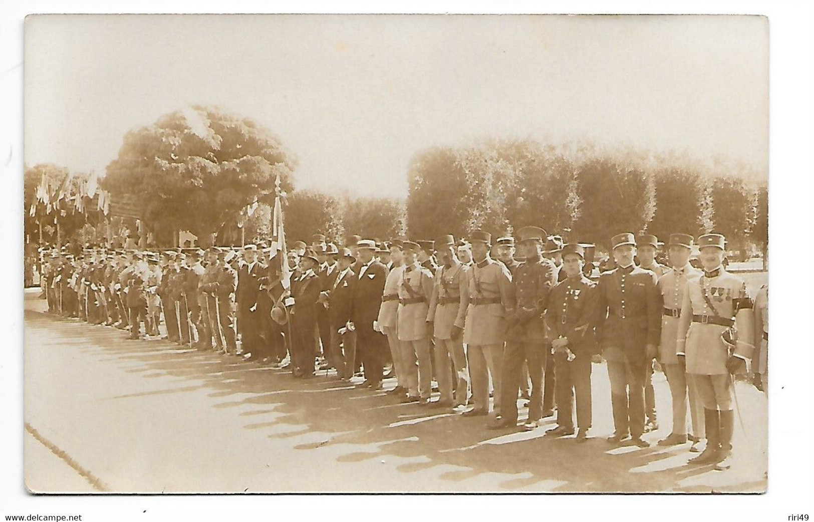 Carte Photo Remise De La Médaille Militaire Par Le General GOUBEAU Commandant Le 30e Corps, 1929, 2 Scanne A VOIR - Other Wars
