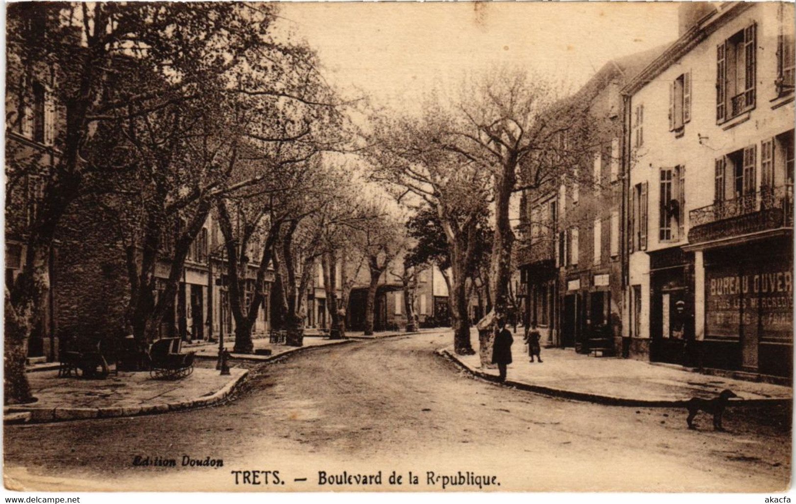 CPA TRETS Boulevard De La Republique (1290269) - Trets