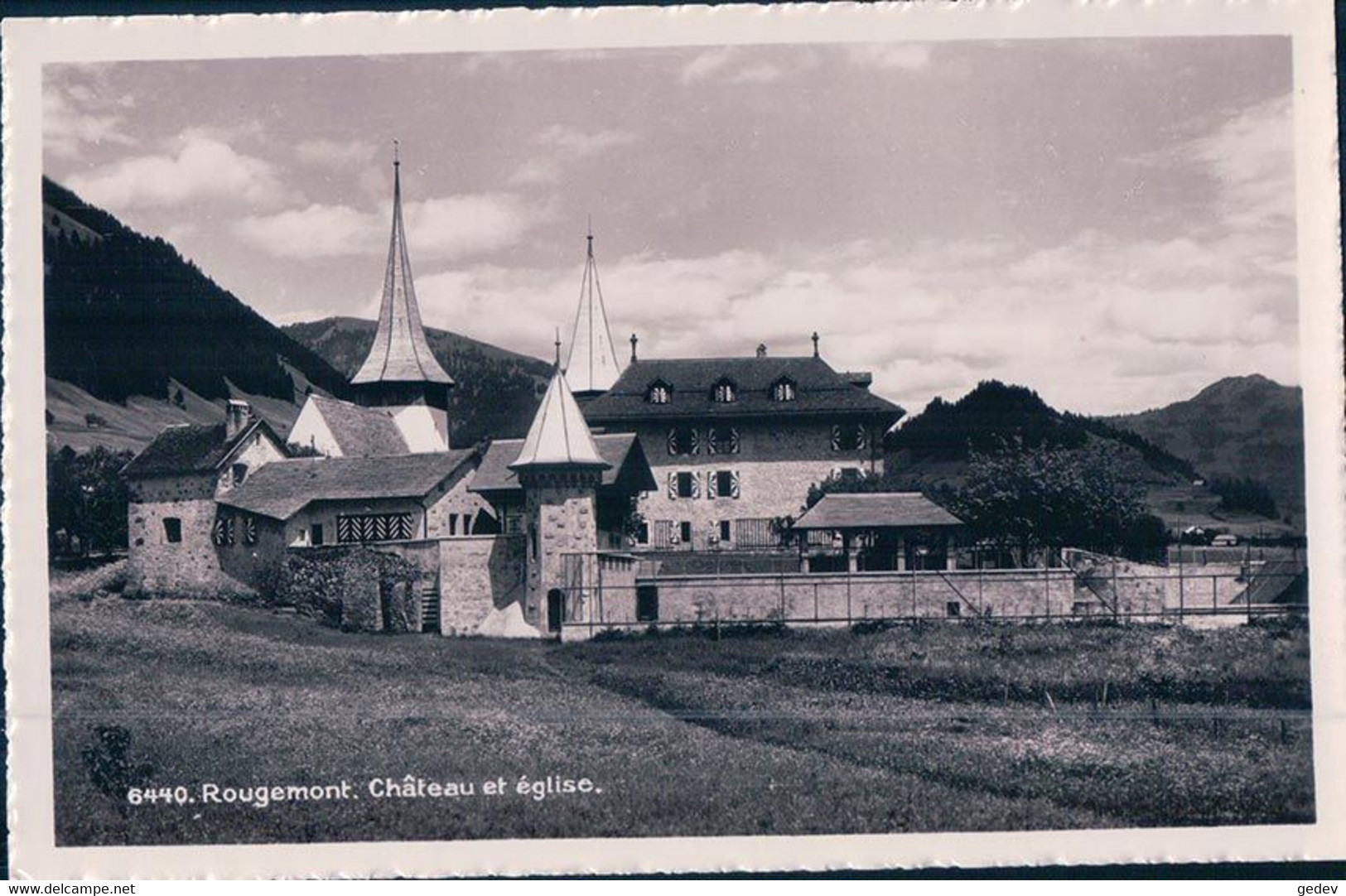 Rougemont VD Château Et Eglise (6440) - Rougemont