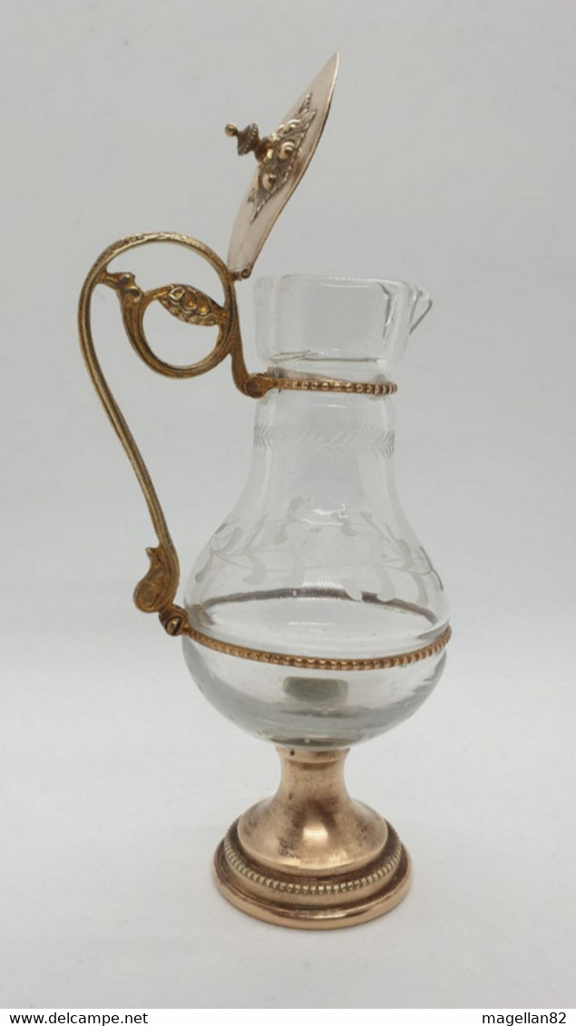 Burette Pour Eucharistie . Cristal Et Laiton. France XIXe Siècle. - Arte Religiosa