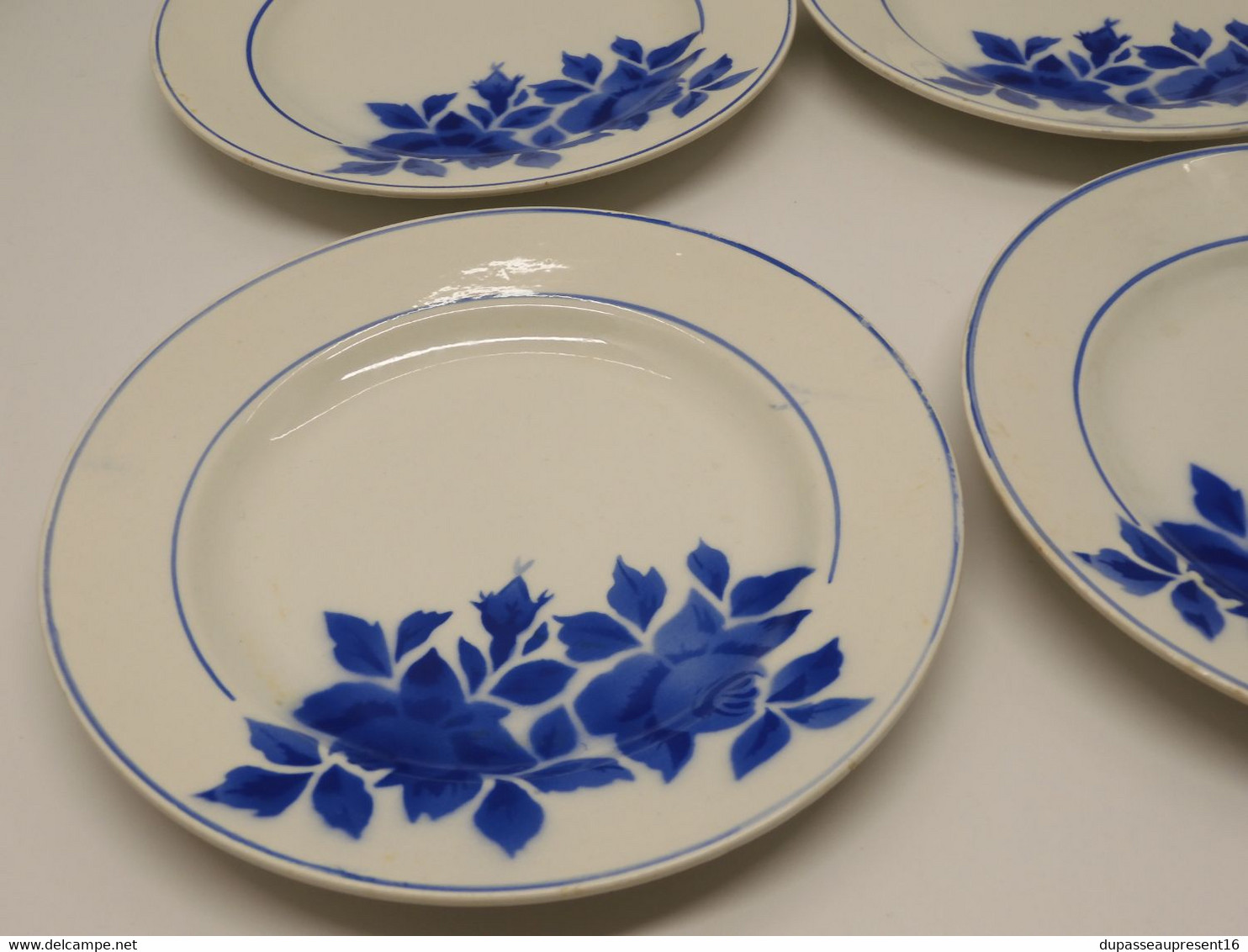 *6 PETITES ASSIETTES DESSERT CERAMIQUE TAURION PB LIMOGES FLEURS ROSES BLEUES  E - Limoges (FRA)